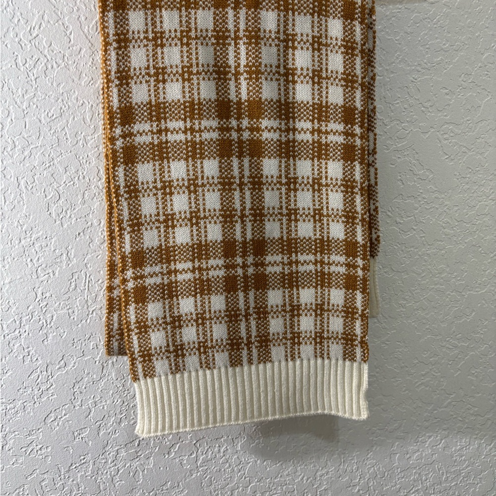 Timberland White and Mustard Sweater scarf